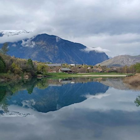 Villargondran, Les Magnifiques Cols De Maurienne Garage Motos, Velos 客房 照片