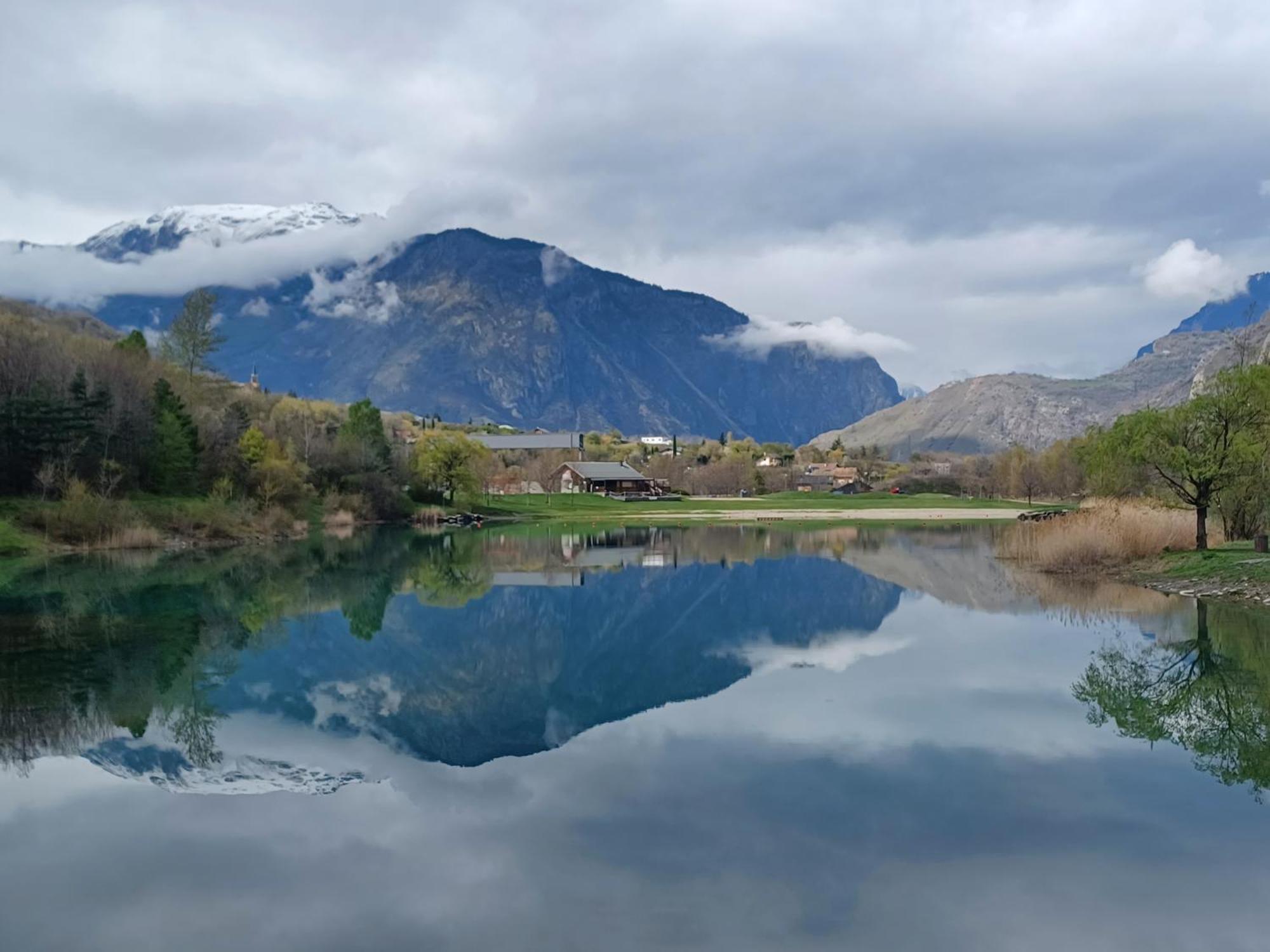 Villargondran, Les Magnifiques Cols De Maurienne Garage Motos, Velos 客房 照片
